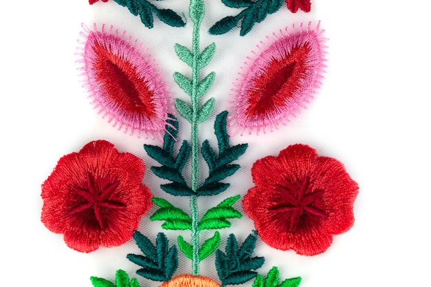 Haft ręczny: detal kwiatów